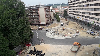 Dela na krožišču na območju Ljubljanske in Masarykove ceste ter ulice Moše Pijada